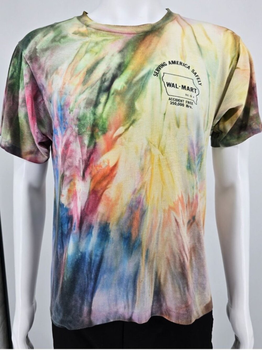 Vintage 1980s Walmart Distribution Center Mount Pleasant, IA Tie-Dye T-Shirt (M)